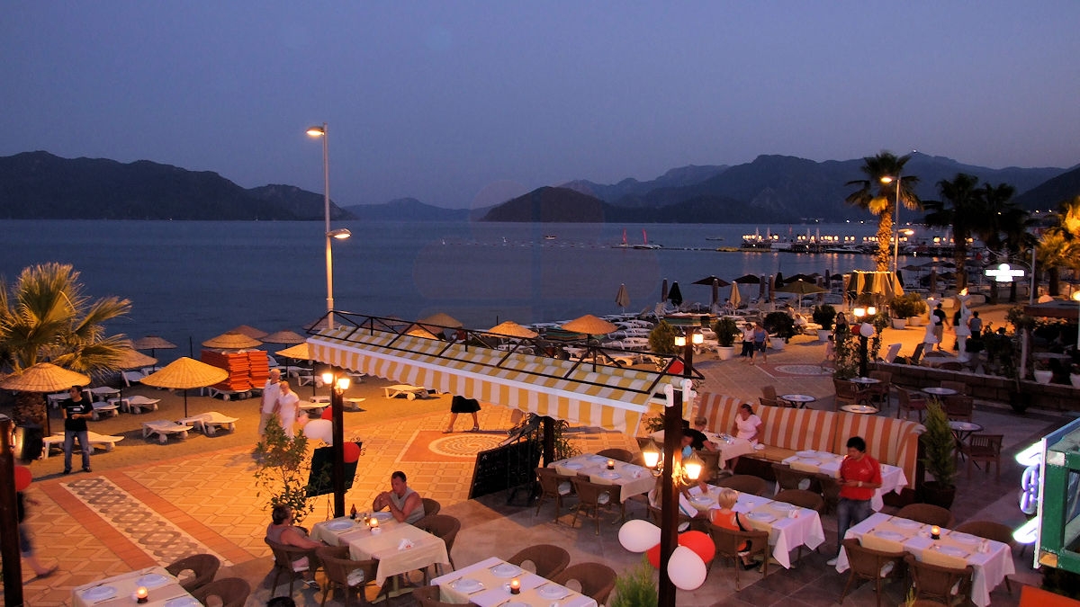 Marmaris Long Beach Nightlife