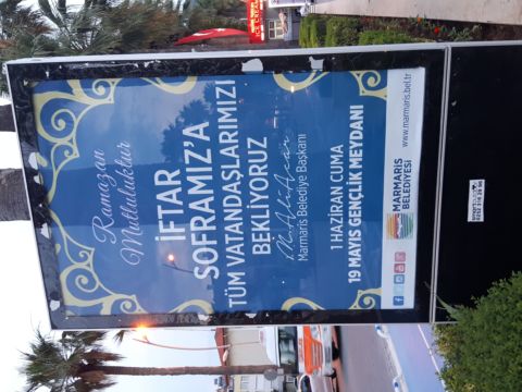 Meal sharing in Marmaris