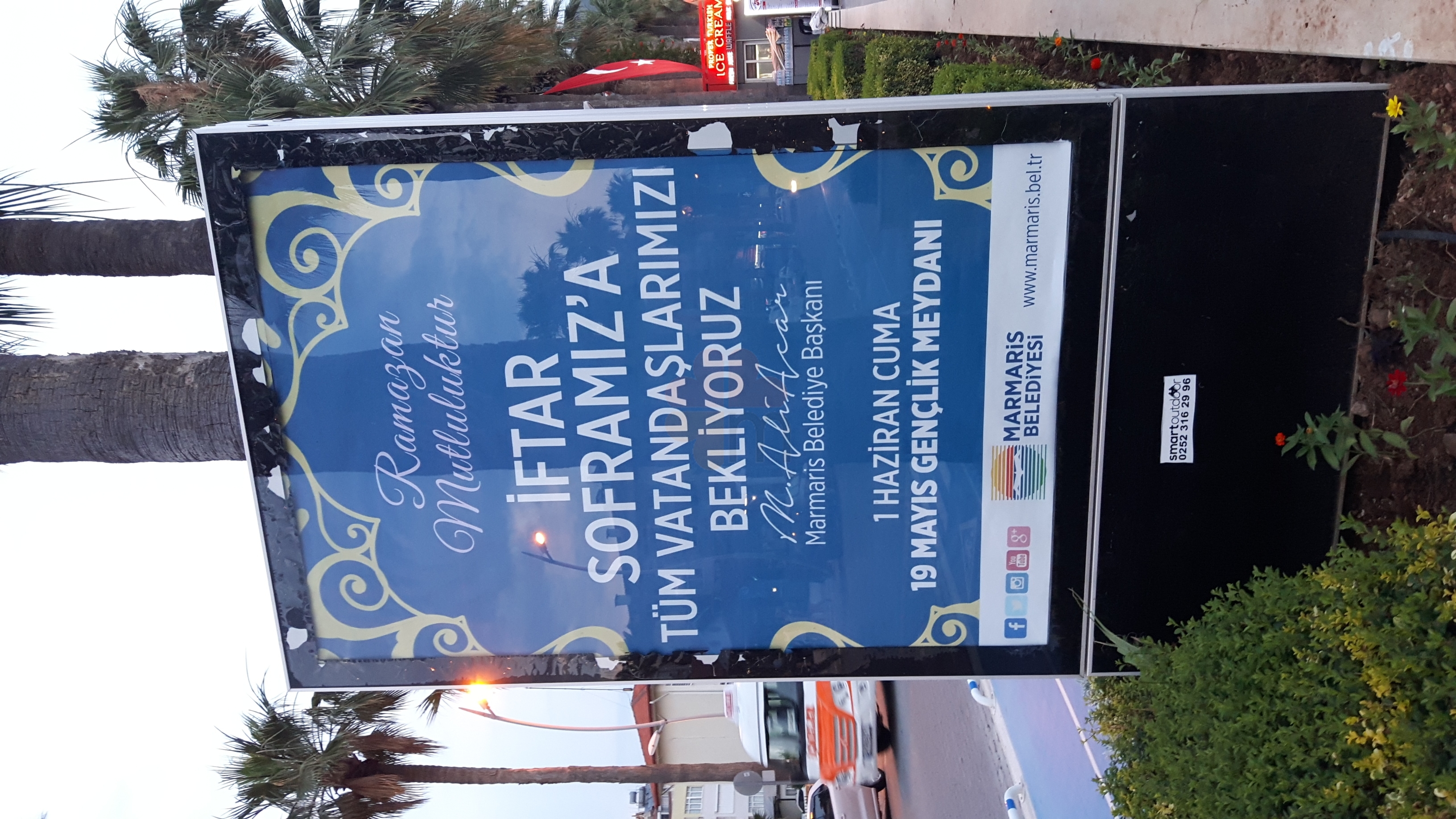 Meal sharing in Marmaris