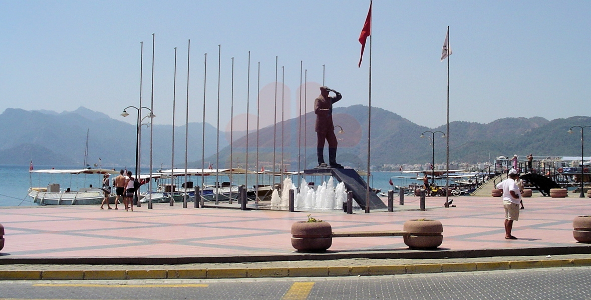 Marmaris ataturk statue