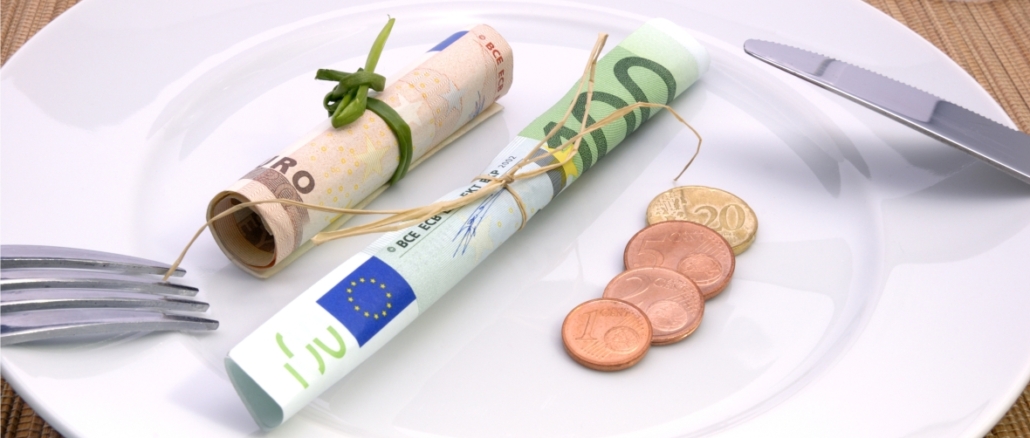 How much money a couple would need for two weeks holiday in Marmaris ? How much money a couple would need for two weeks holiday in Marmaris ?