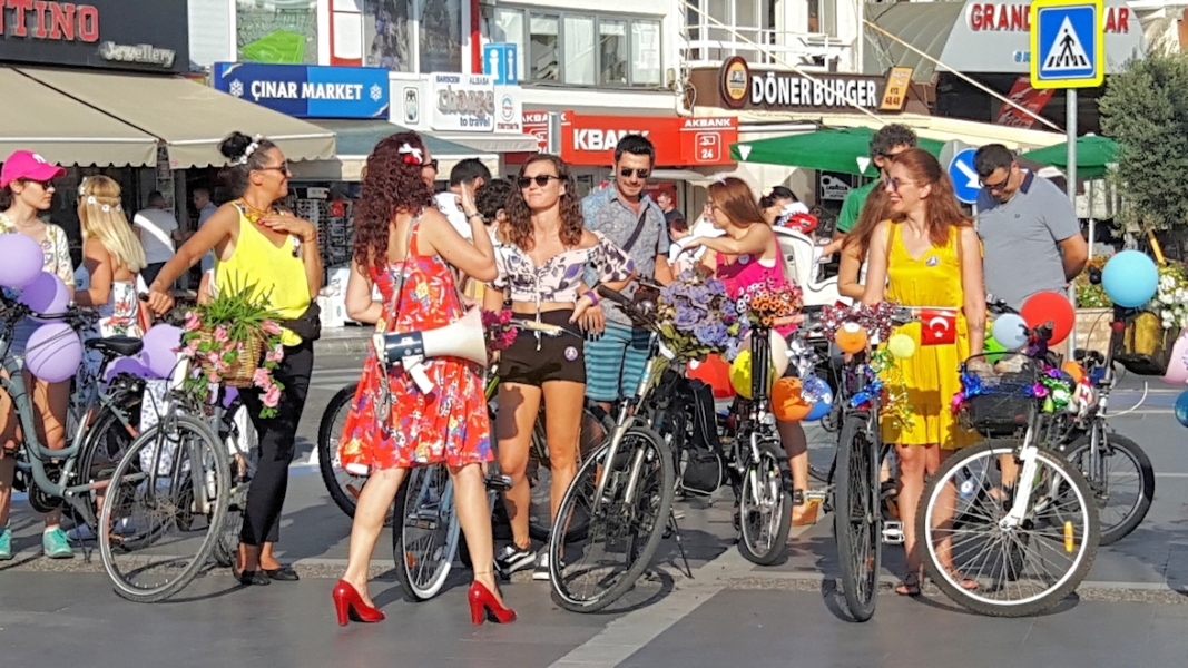 Marmaris fancy women bike ride