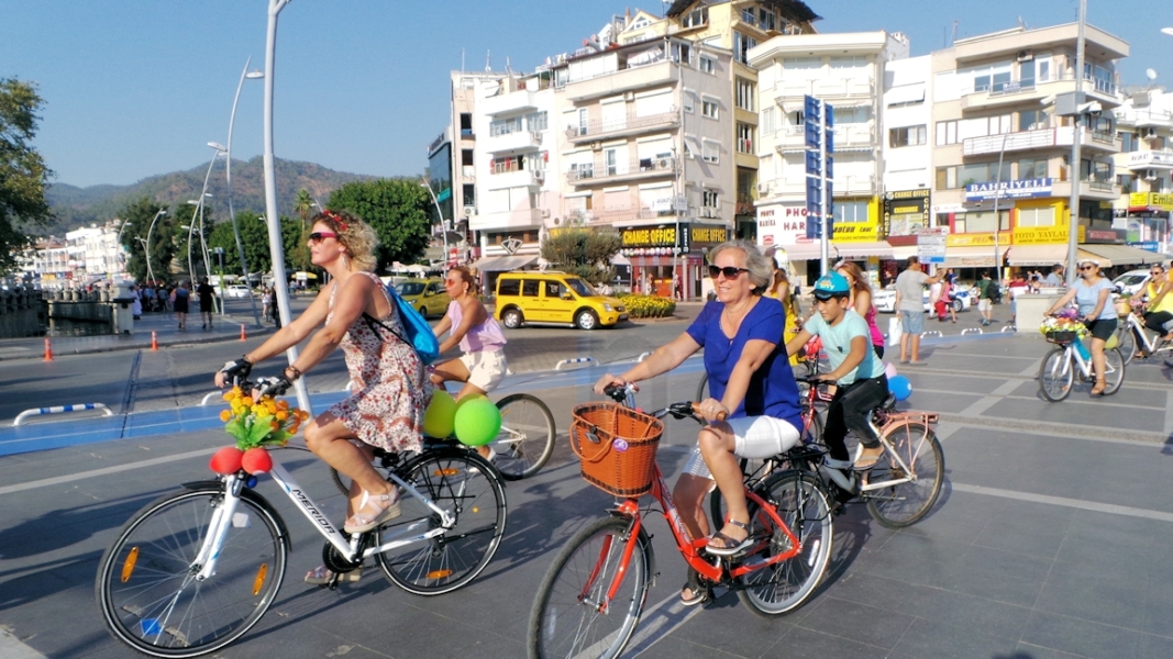 Marmaris fancy women bike ride