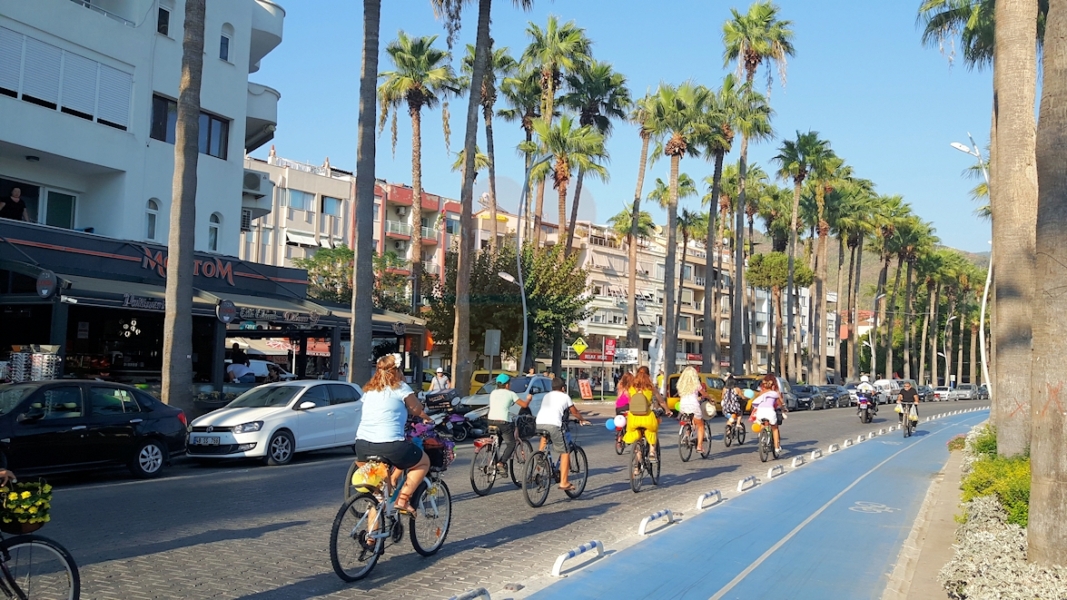 Marmaris fancy women bike ride