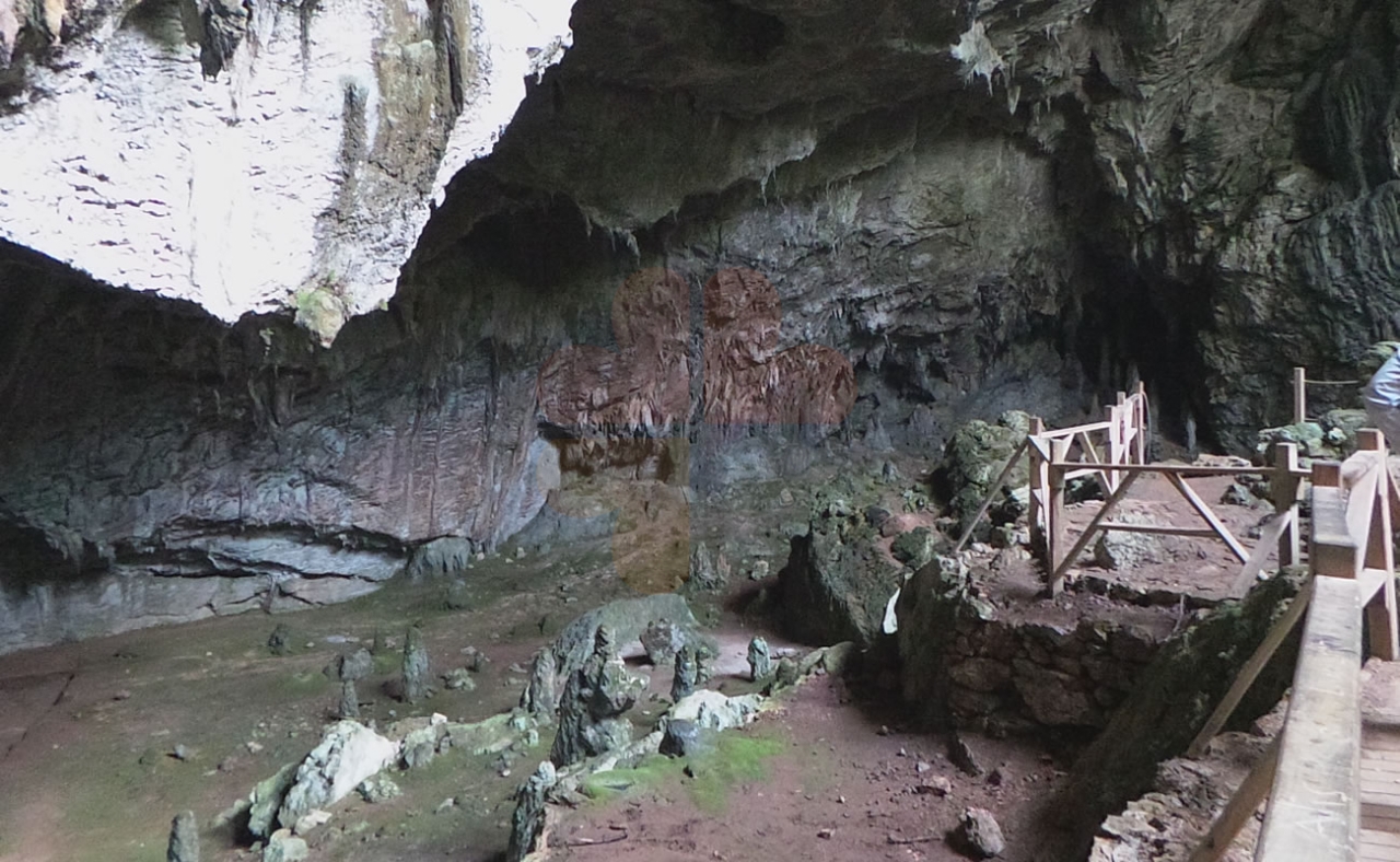 Nimara cave architecture